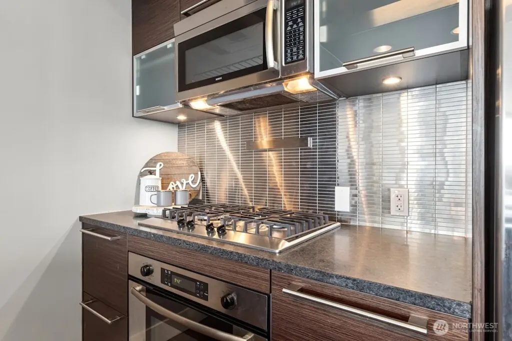 820 Blanchard Street Seattle WA 98121