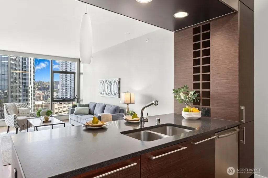 820 Blanchard Street Seattle WA 98121