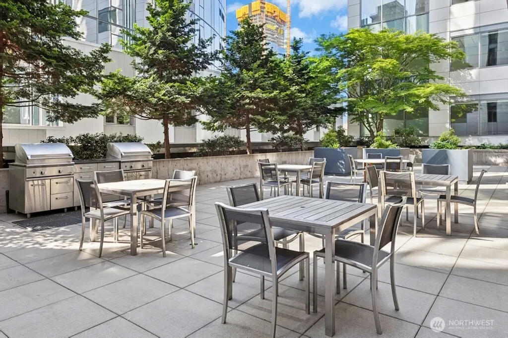820 Blanchard Street Seattle WA 98121