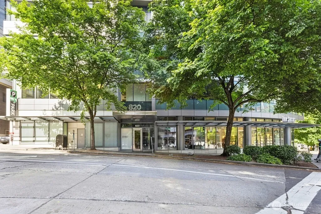 820 Blanchard Street Seattle WA 98121