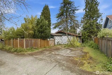 4319 SW Mills Street Seattle WA 98136