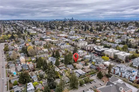 4319 SW Mills Street Seattle WA 98136