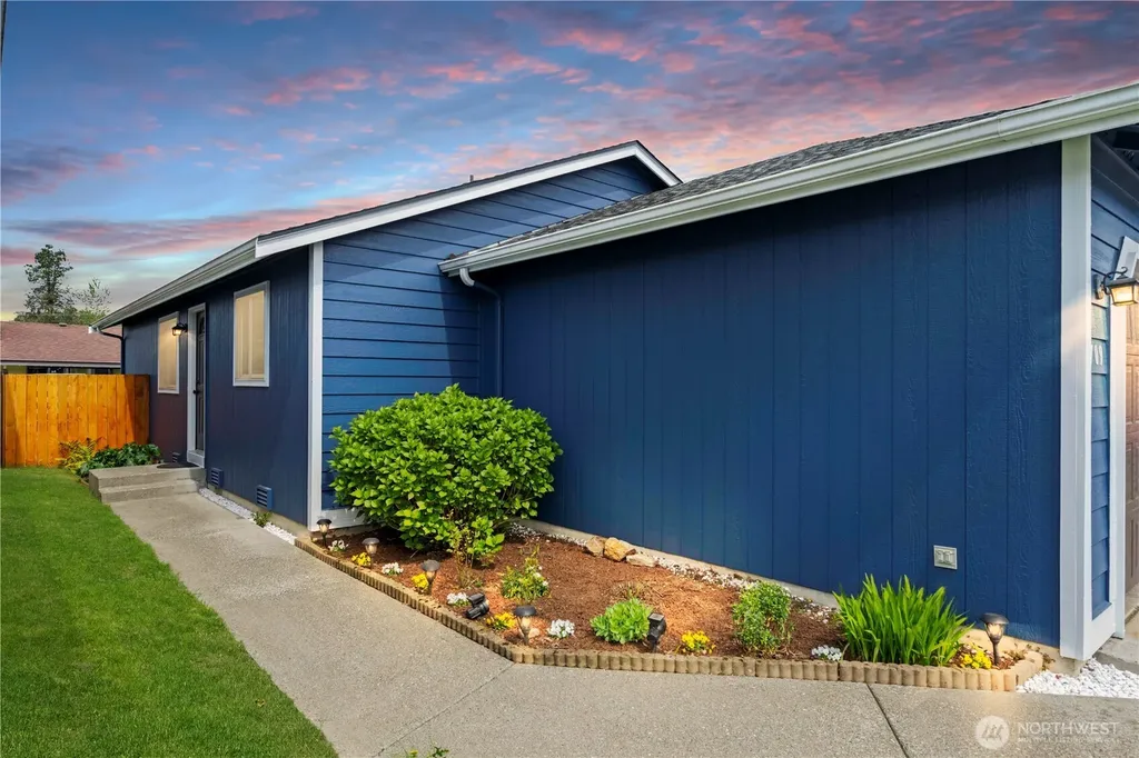 709 Lois Lane Sultan WA 98294