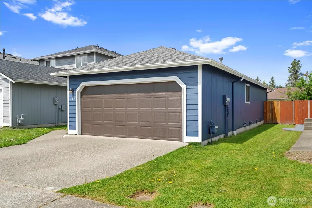 709 Lois Lane Sultan WA 98294