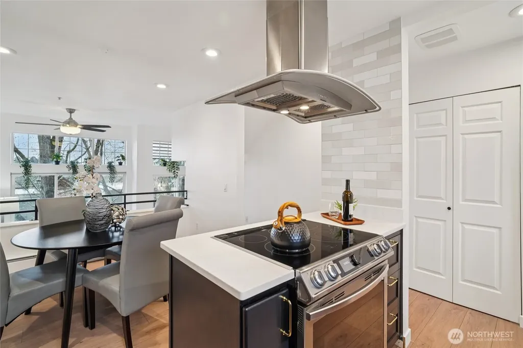 127 25th Avenue E Seattle WA 98112