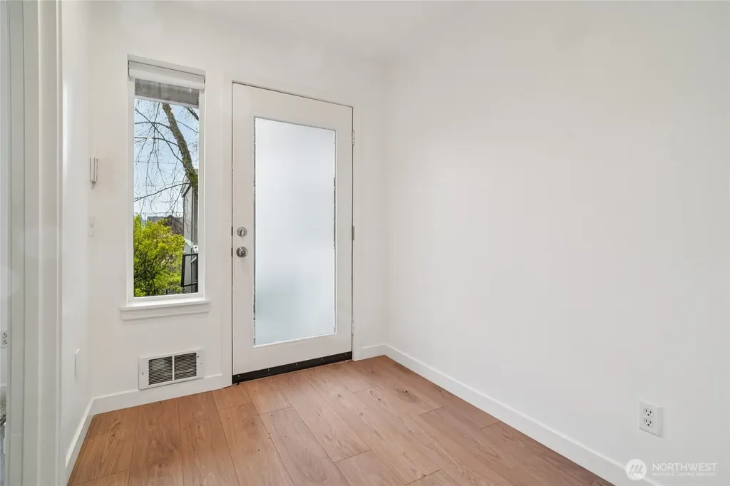 127 25th Avenue E Seattle WA 98112
