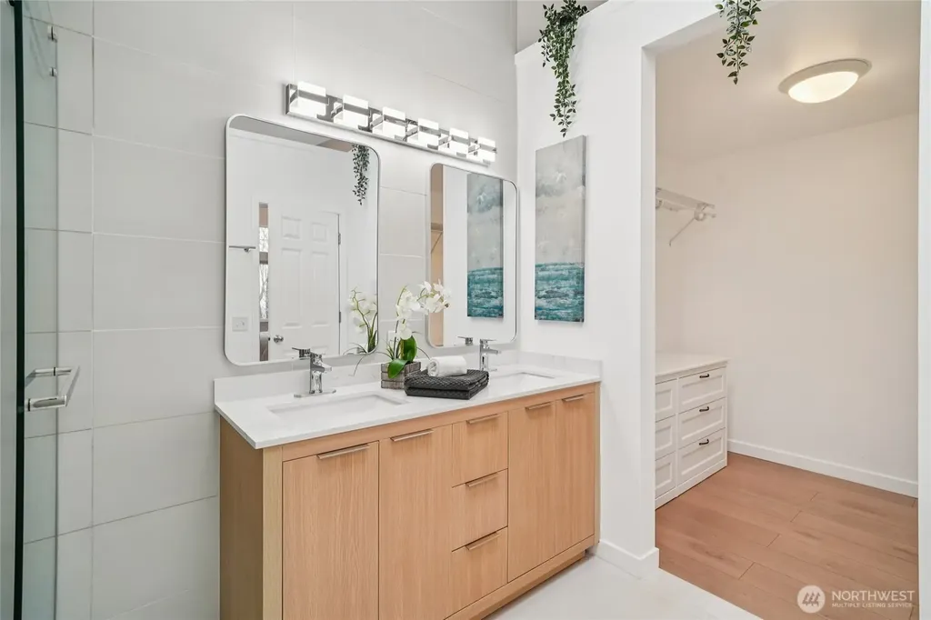 127 25th Avenue E Seattle WA 98112