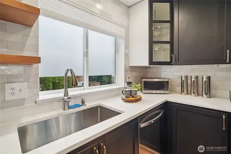 127 25th Avenue E Seattle WA 98112
