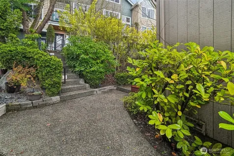 127 25th Avenue E Seattle WA 98112