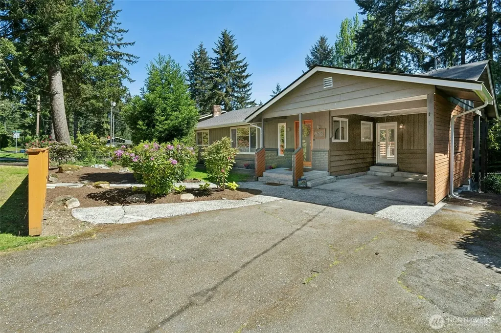 19016 Firlands Way N Shoreline WA 98133