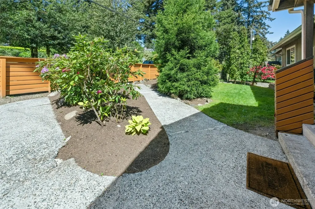 19016 Firlands Way N Shoreline WA 98133
