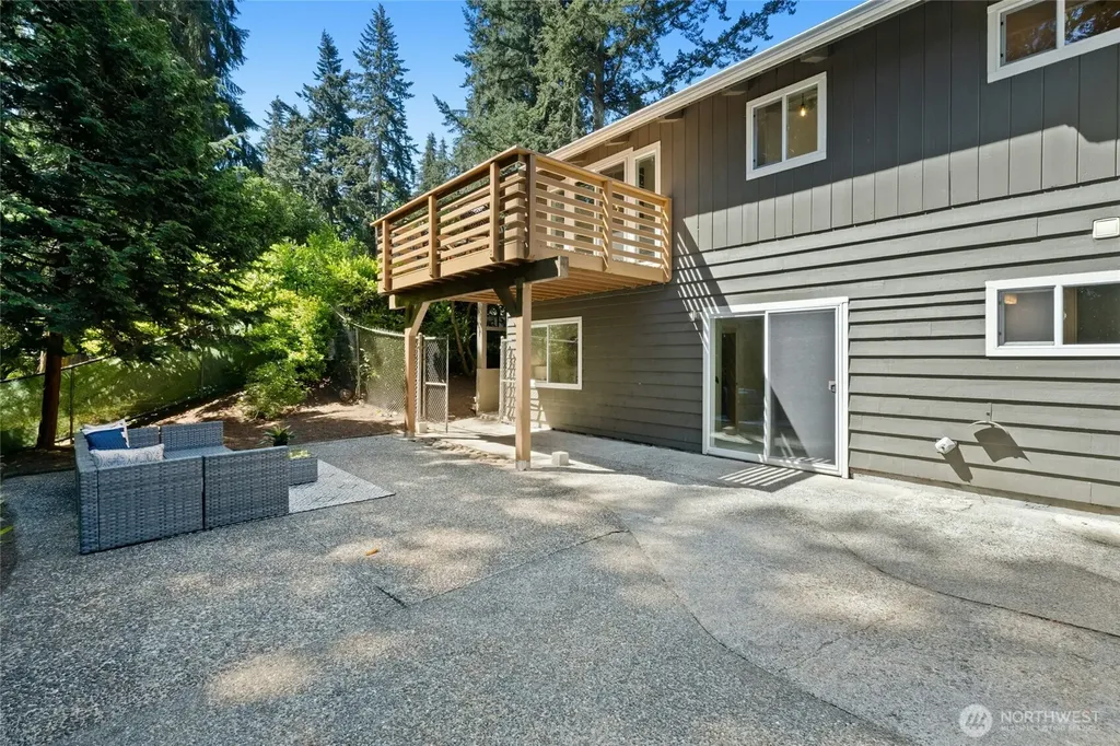 19016 Firlands Way N Shoreline WA 98133