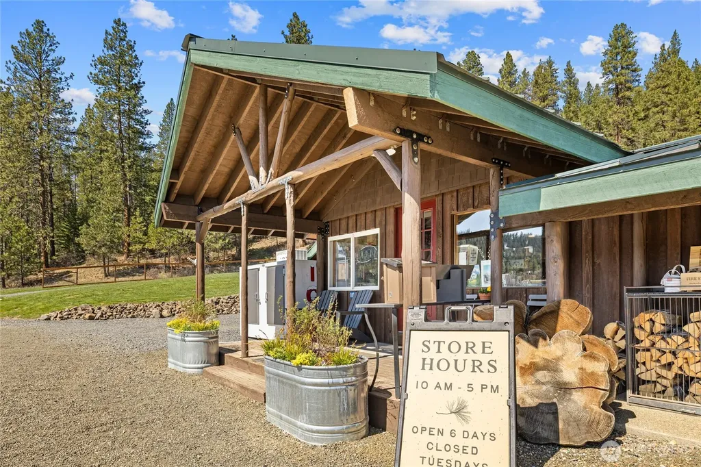 10692 Teanaway Road Cle Elum WA 98922