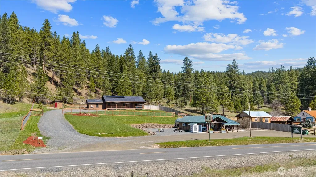 10692 Teanaway Road Cle Elum WA 98922