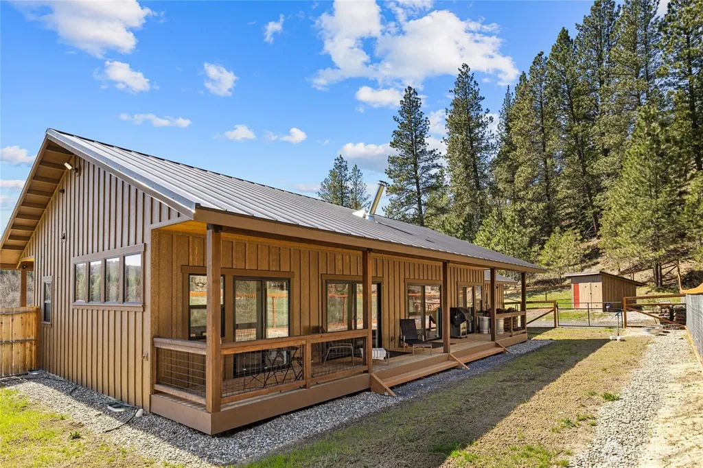 10692 Teanaway Road Cle Elum WA 98922