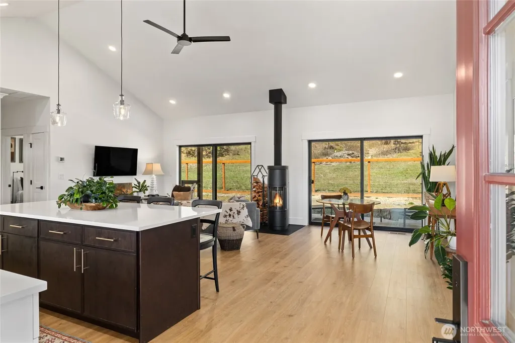 10692 Teanaway Road Cle Elum WA 98922