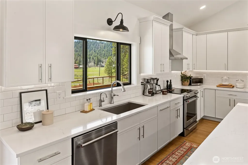 10692 Teanaway Road Cle Elum WA 98922