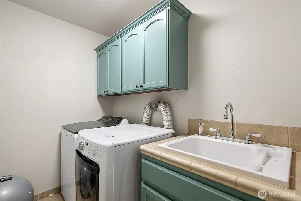 659 Joy Street Eatonville WA 98328
