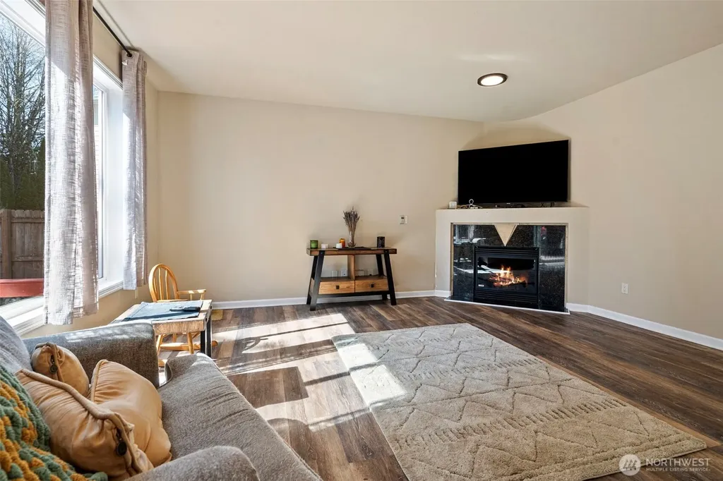 659 Joy Street Eatonville WA 98328