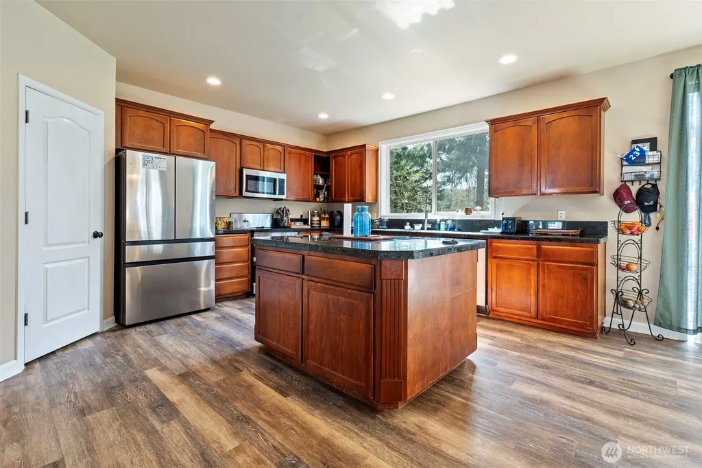 659 Joy Street Eatonville WA 98328