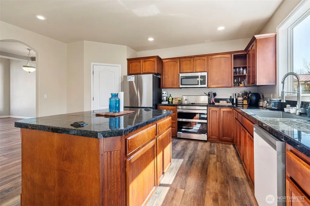 659 Joy Street Eatonville WA 98328