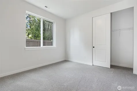 9318 71st Avenue E Puyallup WA 98371