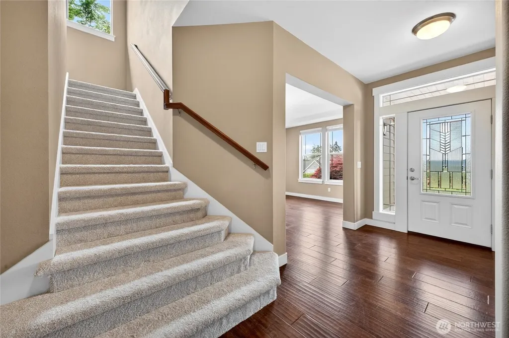 8119 172nd Avenue E Sumner WA 98390