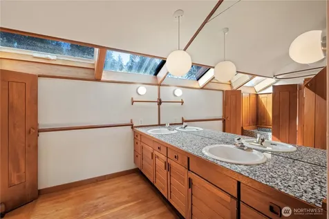 17040 Agate Street NE Bainbridge Island WA 98110