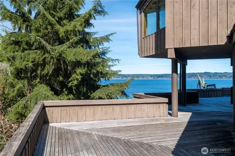17040 Agate Street NE Bainbridge Island WA 98110