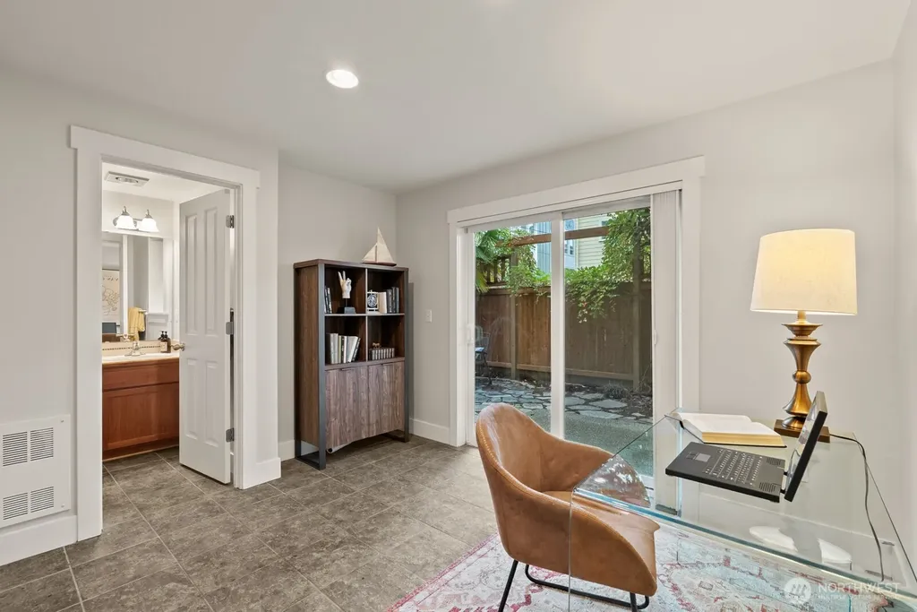 121 21st Avenue E Seattle WA 98112