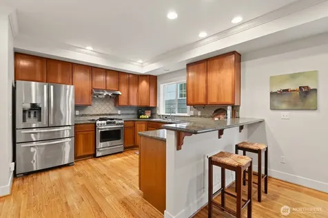 121 21st Avenue E Seattle WA 98112