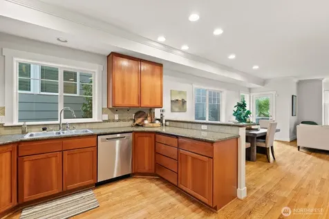 121 21st Avenue E Seattle WA 98112