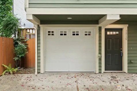121 21st Avenue E Seattle WA 98112