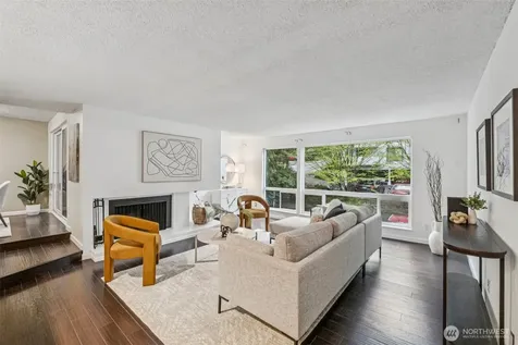 2500 W Manor Place Seattle WA 98199