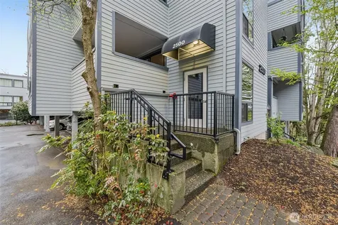2500 W Manor Place Seattle WA 98199