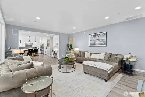 8907 NE 152nd Place Bothell WA 98011