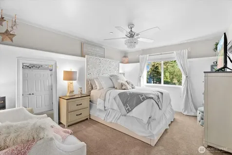 8907 NE 152nd Place Bothell WA 98011