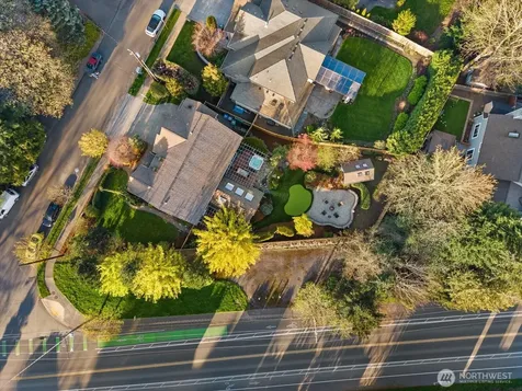 8907 NE 152nd Place Bothell WA 98011