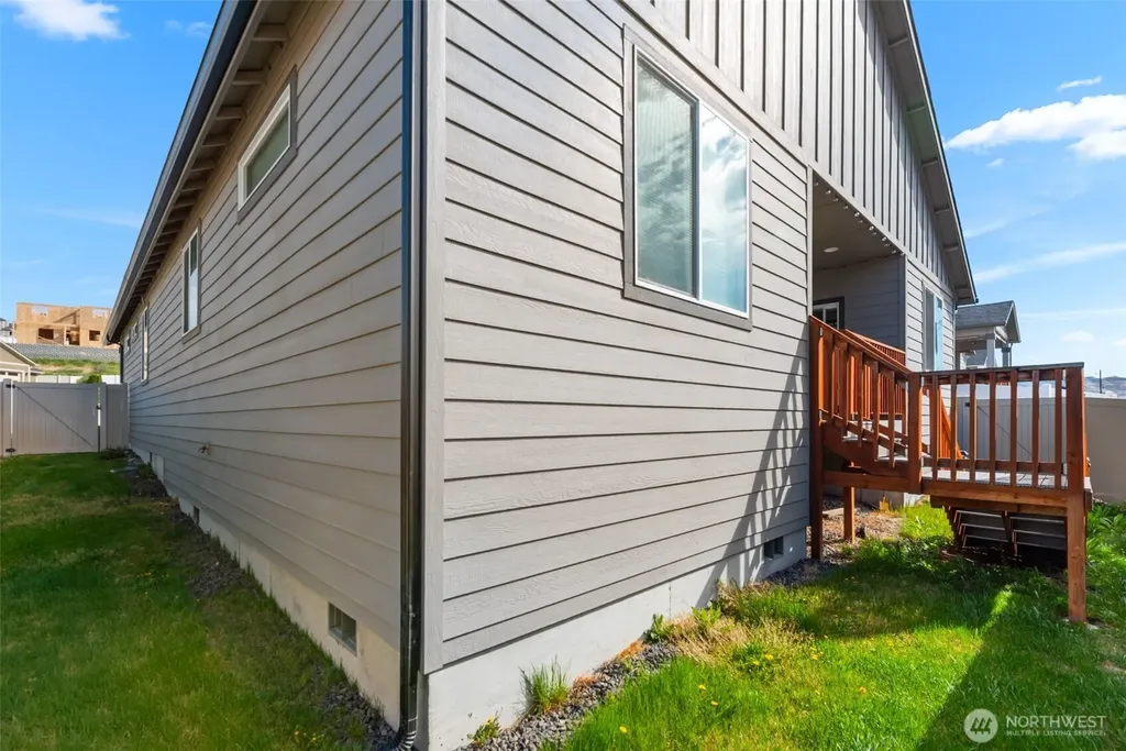 813 Madeleine Court East Wenatchee WA 98802