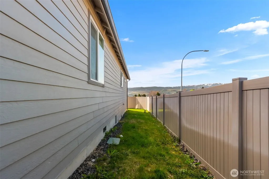 813 Madeleine Court East Wenatchee WA 98802