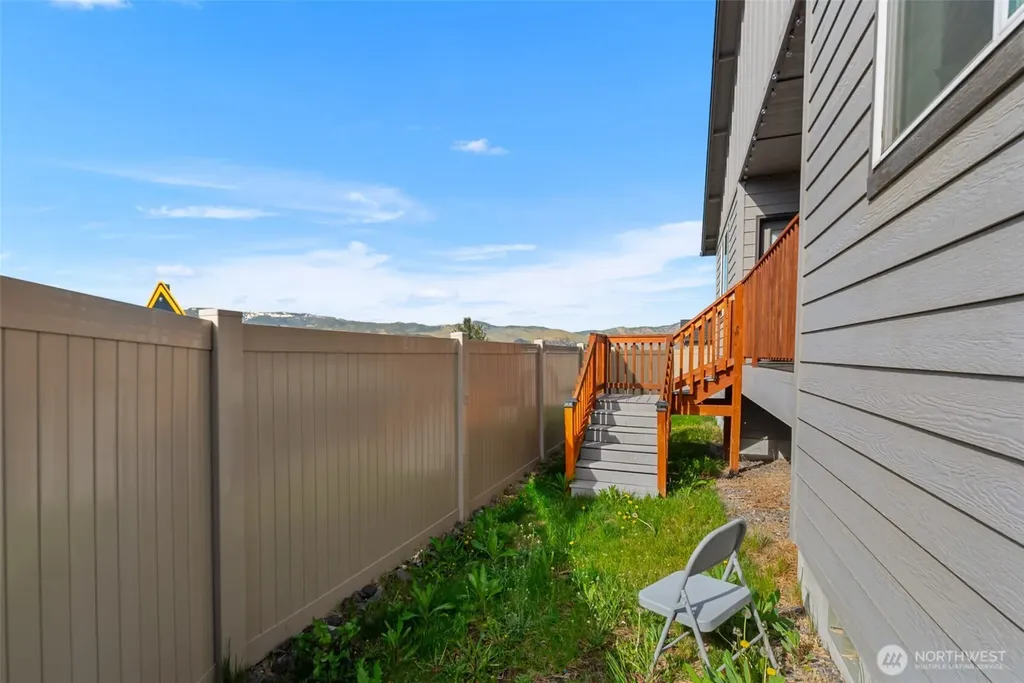 813 Madeleine Court East Wenatchee WA 98802