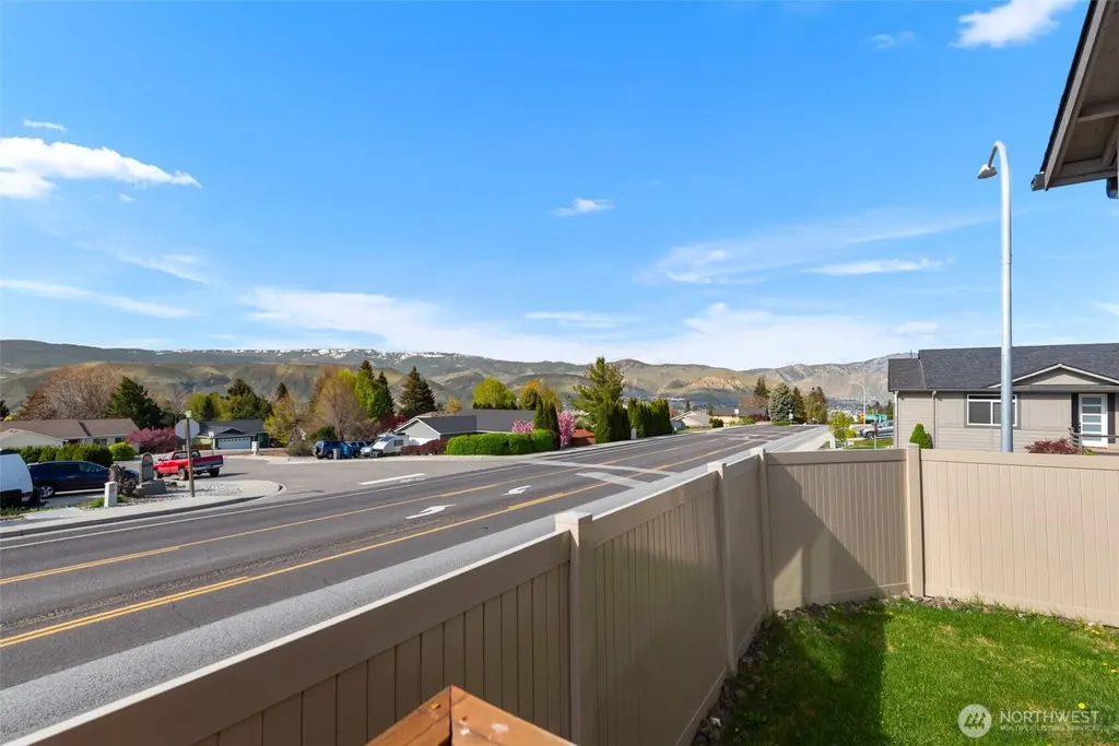 813 Madeleine Court East Wenatchee WA 98802
