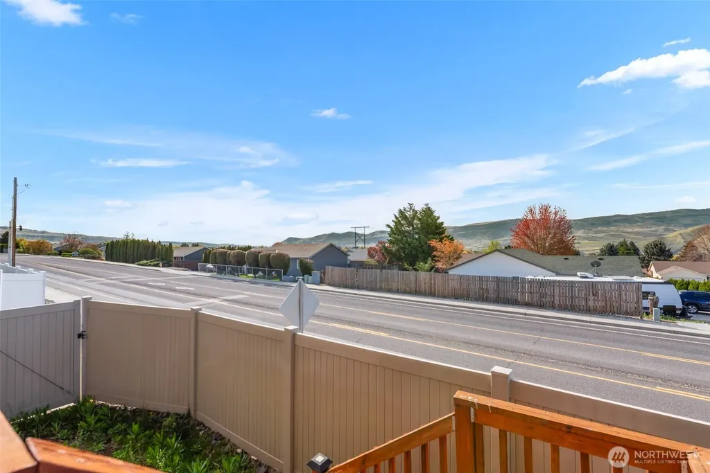 813 Madeleine Court East Wenatchee WA 98802