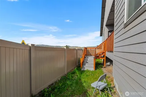 813 Madeleine Court East Wenatchee WA 98802