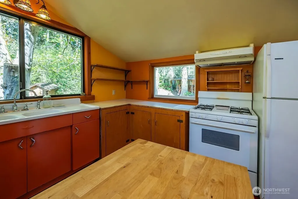 4160 Mud Bay Road Lopez Island WA 98261