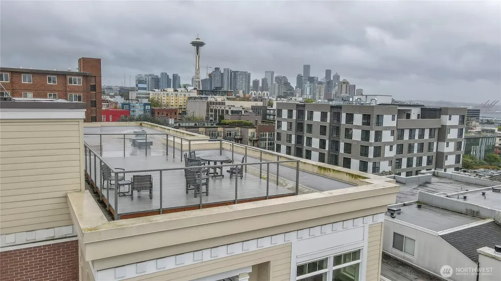 530 4th Avenue W Seattle WA 98119