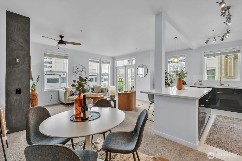 530 4th Avenue W Seattle WA 98119