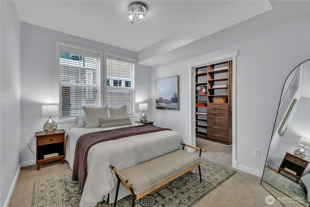 530 4th Avenue W Seattle WA 98119