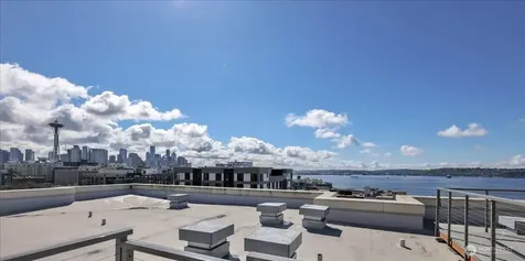 530 4th Avenue W Seattle WA 98119