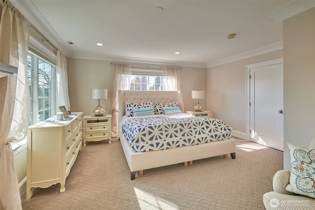 2736 34th Avenue S Seattle WA 98144